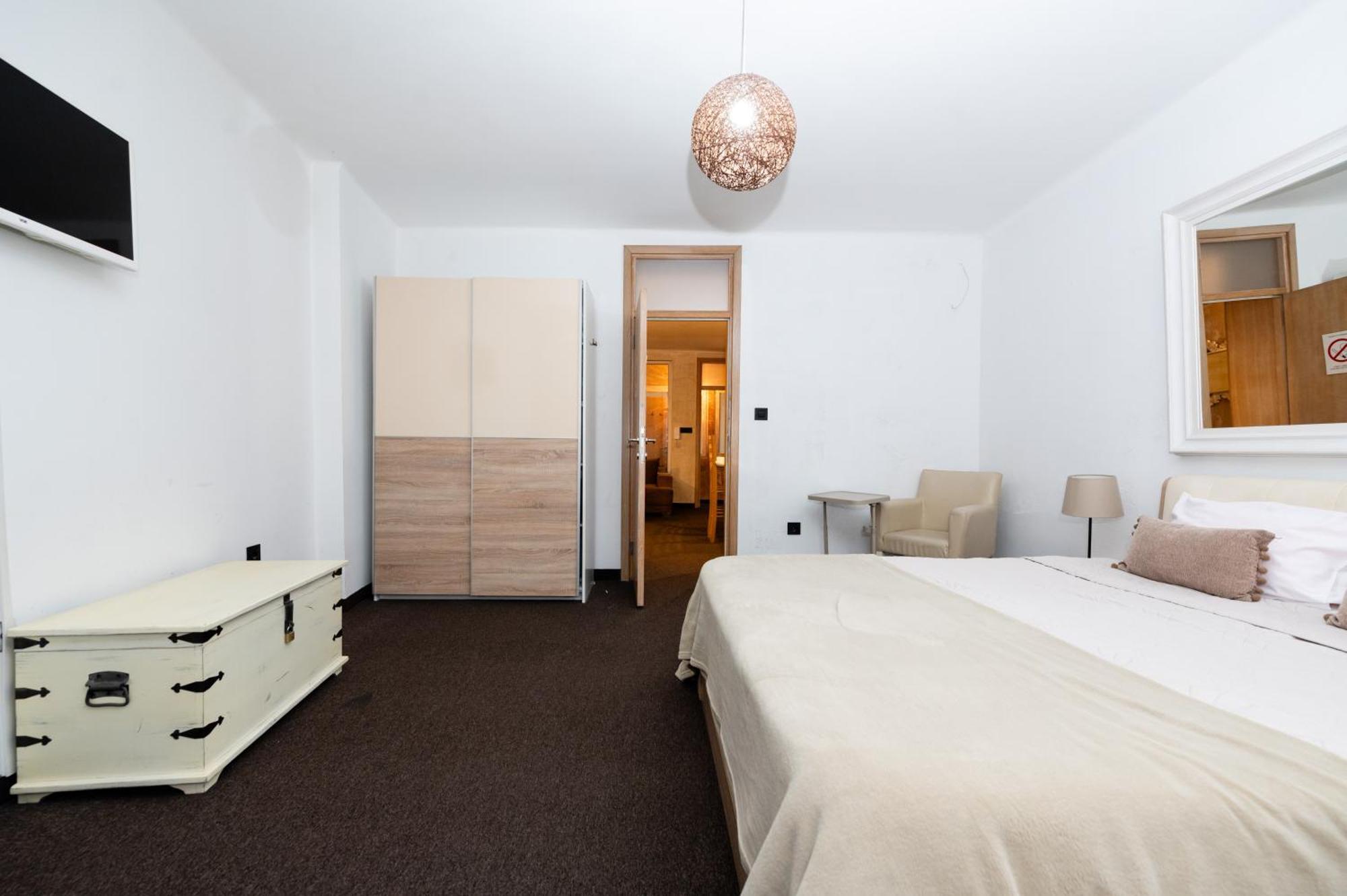 Central Belgrade Apartments Free Parking Rum bild